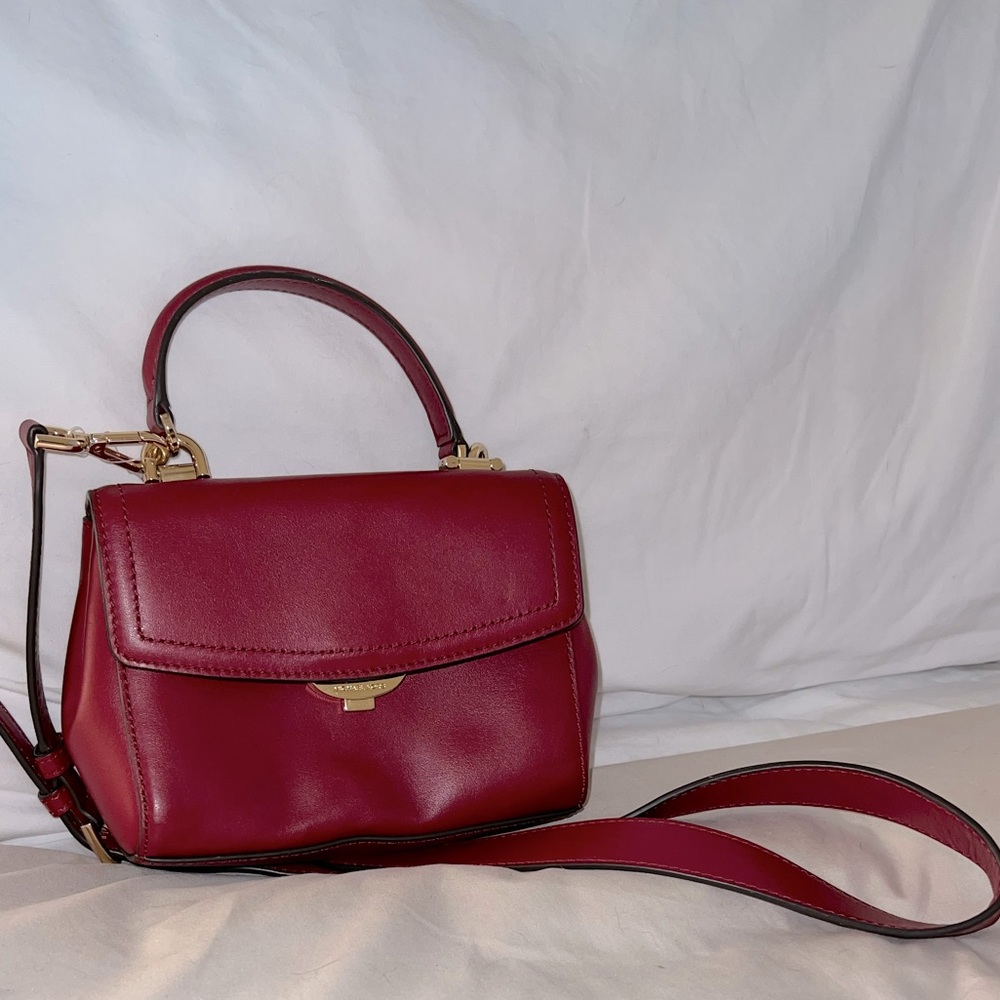 Michael kors mini crossbody bag red AUTHENTIC! New condition as pictured